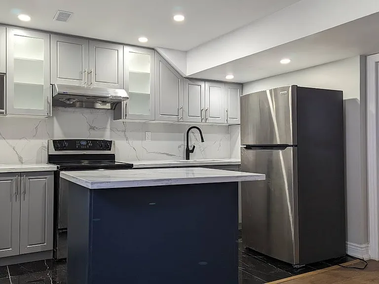 133 Herdwick St — Photo 1