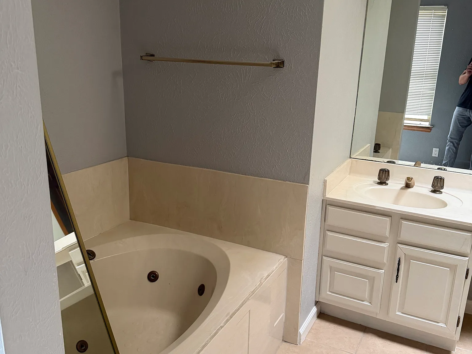 3 bed, 2.5 bath, 1847 sqft, $2,300 — Photo 4