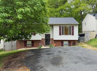 1620 5th St, Waynesboro, VA 22980