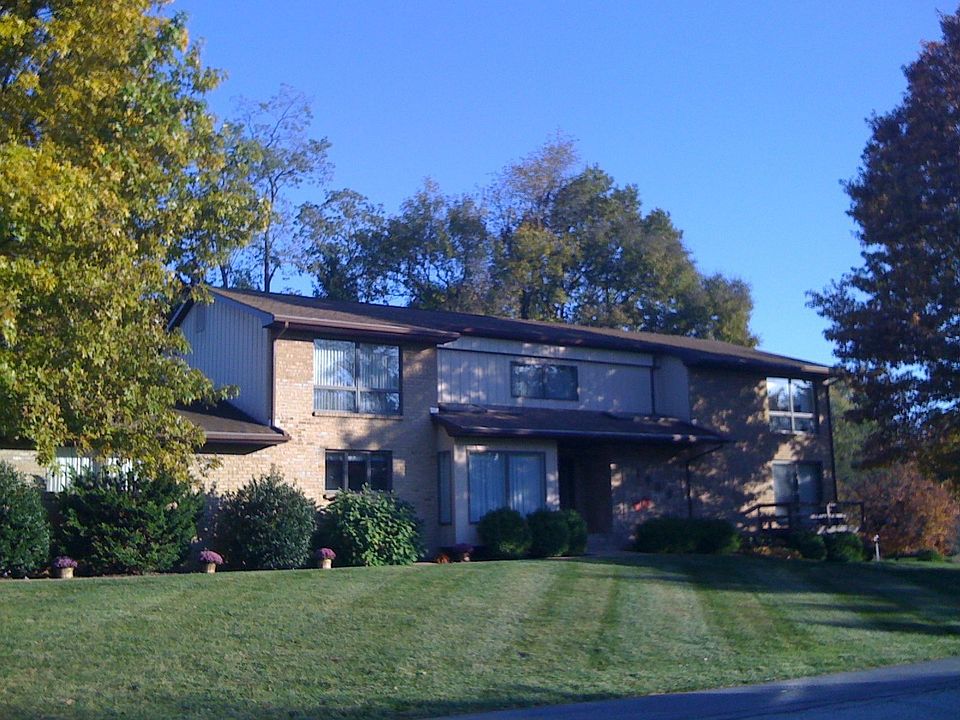 1909 Applewood Drive