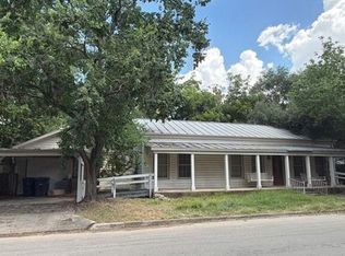 695 Klingemann, New Braunfels, TX 78130