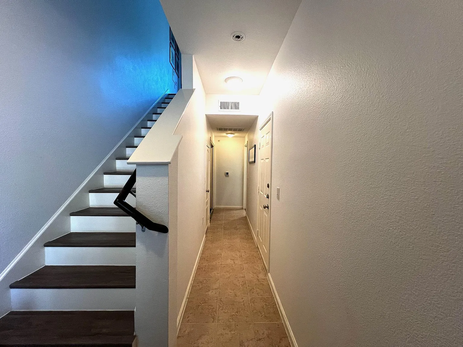 2 bed, 2.5 bath, 1259 sqft, $1,795 — Photo 2