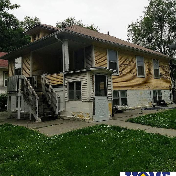 2nd image of 2901 Apple St