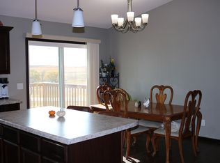 5801 Tiffany Dr, Bismarck, ND 58504