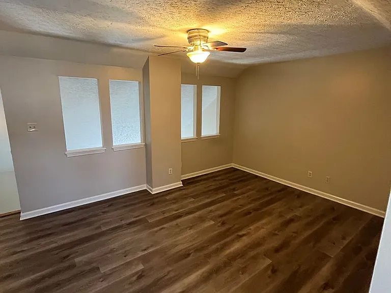 1128 Fairview Ave — Photo 11