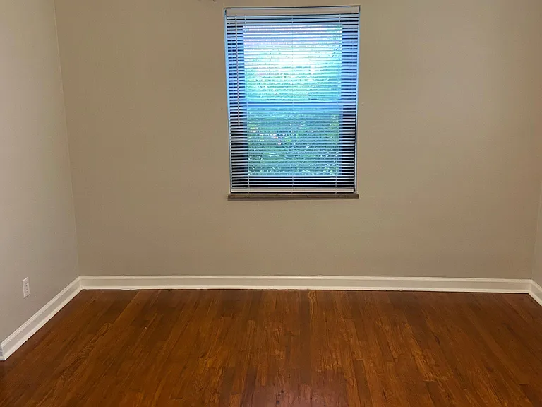 Separate dining room