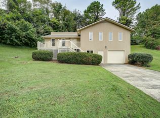 6 Gatewood Dr, Johnson City, TN 37615