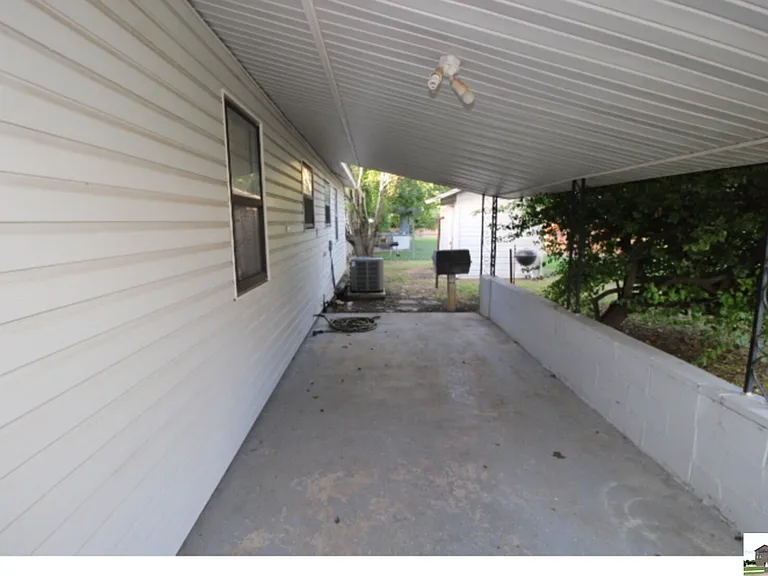 304 Ridge St — Photo 41