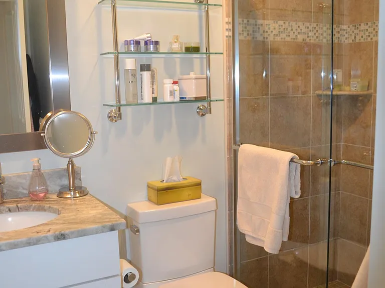 428 Pleasant St #1 — Photo 10