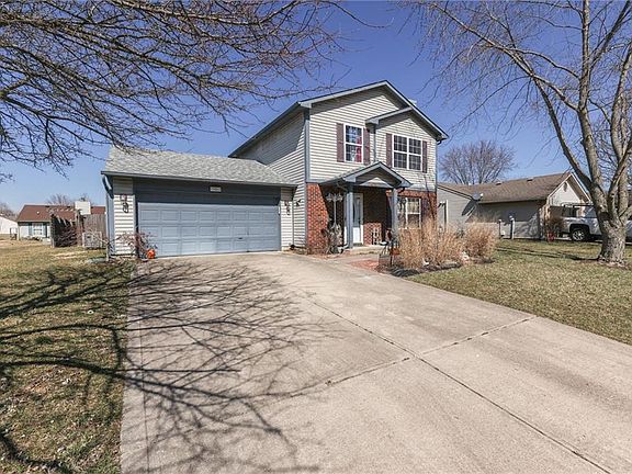 2nd image of 906 Governors Ln