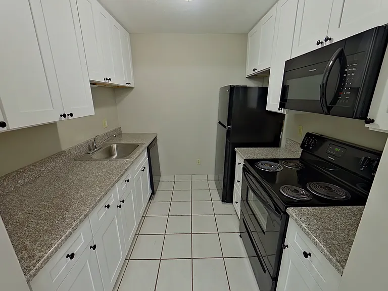Timbers Apartments — Photo 14