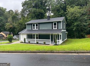 801 Hemingway Rd, Stone Mountain, GA 30088