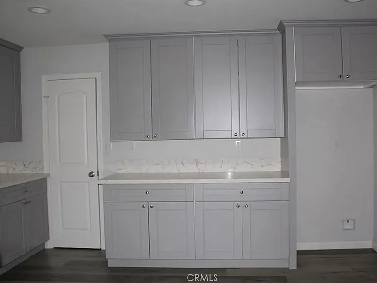 7009 Claire Ave — Photo 8