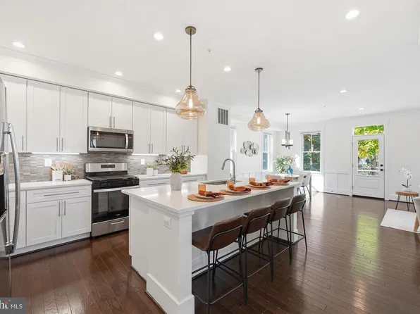 8906 58th Ave, Berwyn Heights, MD 20740