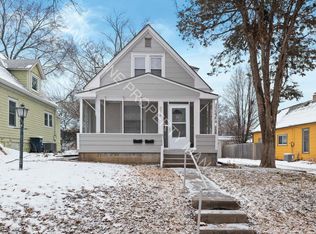 934 W 42nd St, Kansas City, MO 64111