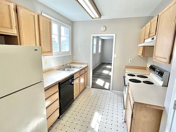 5th image of 3527-3529 SE Belmont St #3527