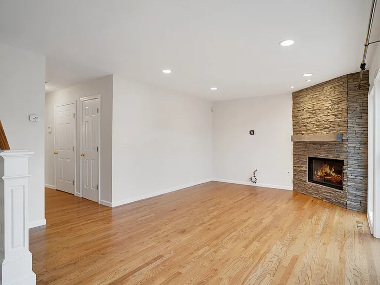 18 Rippowam Rd #2B — Photo 5