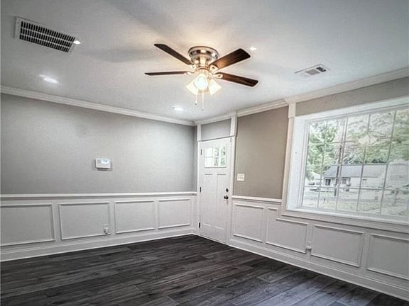 5th image of 1375 Graymont Dr SW
