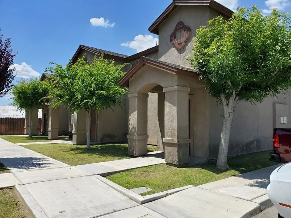 235 - 4037p-1725 Inyo St A - H -NB