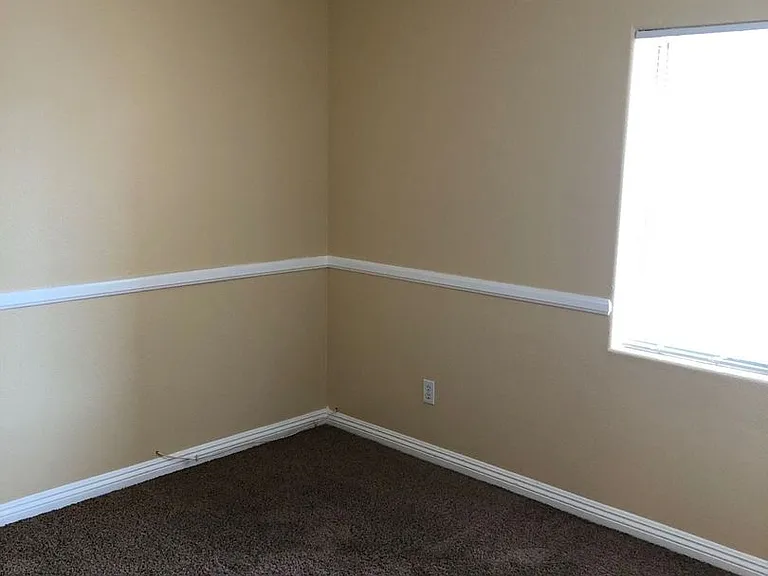 8025 Hurricane Cove Ct — Photo 10