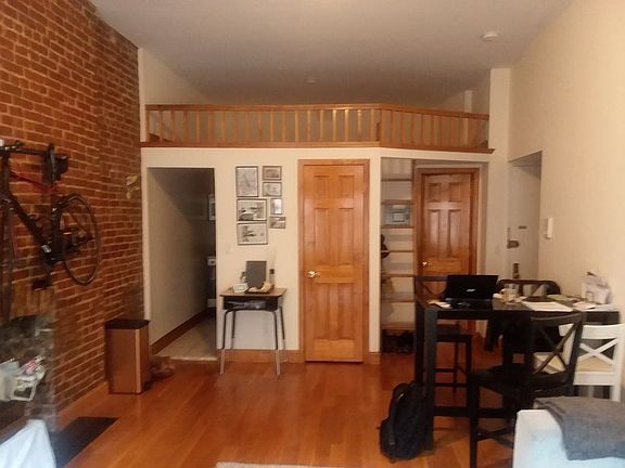 3rd image of 133 W 74th St APT 2B