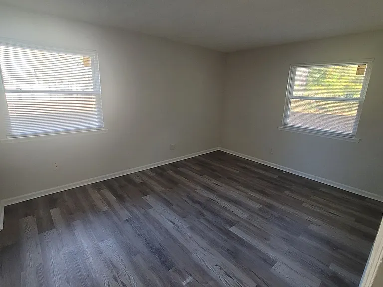 elmtree1401b — Photo 13