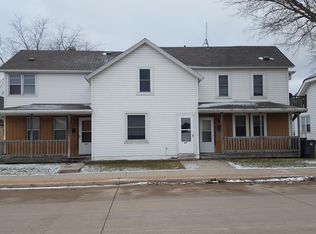 810 4th St, Algoma, WI 54201