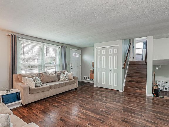 3rd image of 3857 Corona Ct