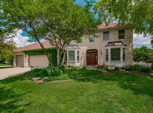 1483 Greenlake Dr, Aurora, IL 60502