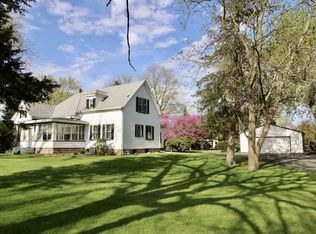 19018 Whisper Ln, Bloomington, IL 61705