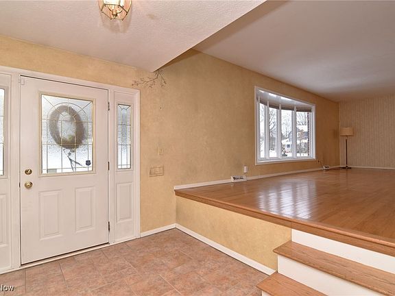 3rd image of 6459 Derby Dr