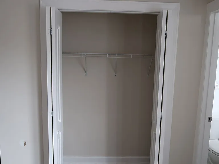 3345 N Marshfield Ave #301 — Photo 5