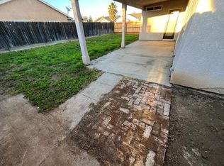 1075 Naval Ave, Madera, CA 93637