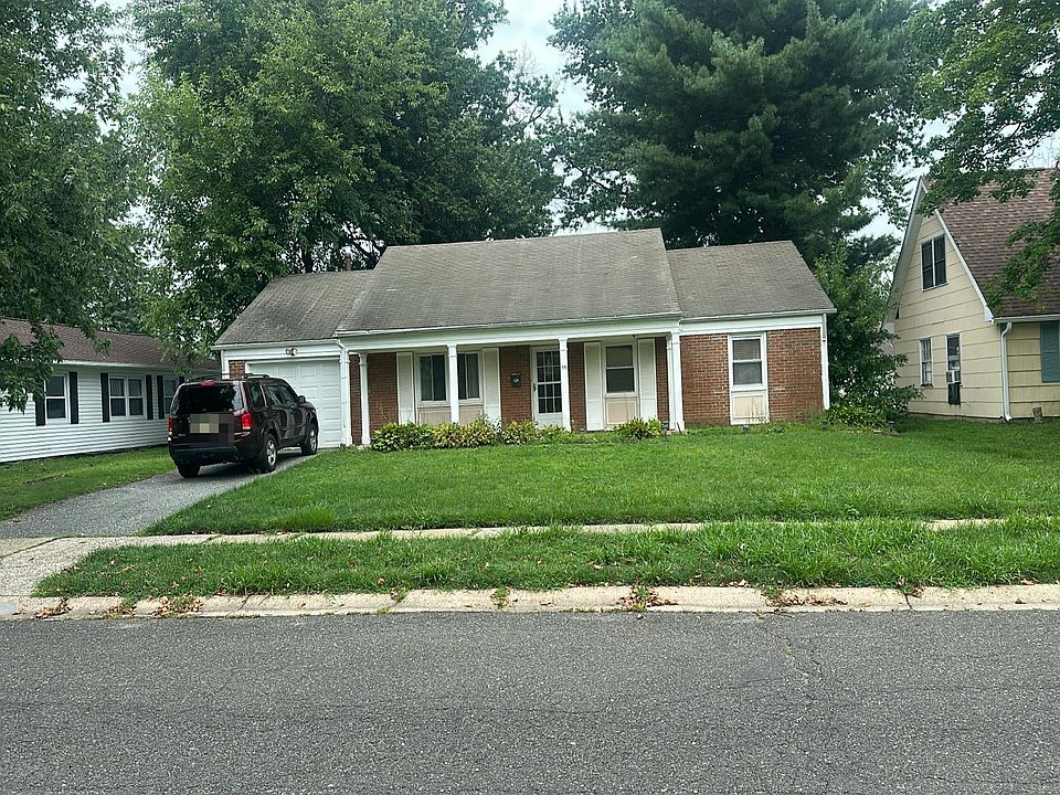 1st image of 56 Eastbrook Ln
