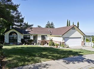850 El Oro Dr, Auburn, CA 95603