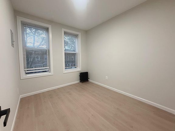 Medium size Bedrooms