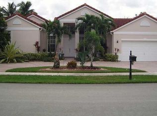 8882 Southern Orchard Rd N, Fort Lauderdale, FL 33328