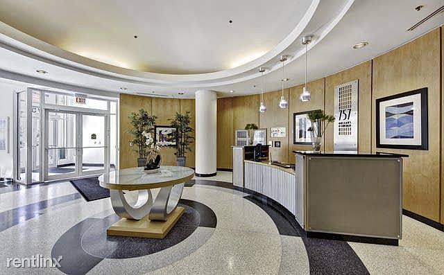 757 N. Orleans 4