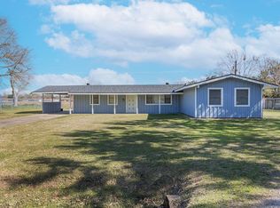 2336 Crescent Dr, Groves, TX 77619