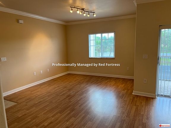 5th image of 13110 Bella Casa Cir APT 211