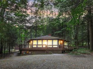 1236 Peninsula Dr, Central City, PA 15926