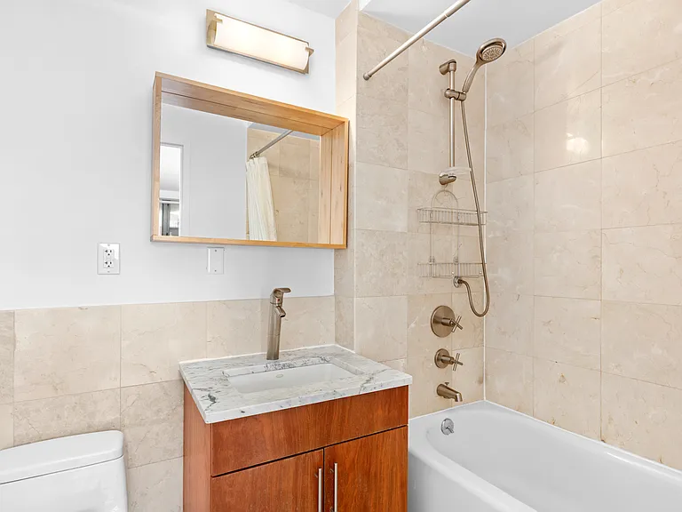 180 Hester St #PENTHOUSE — Photo 9