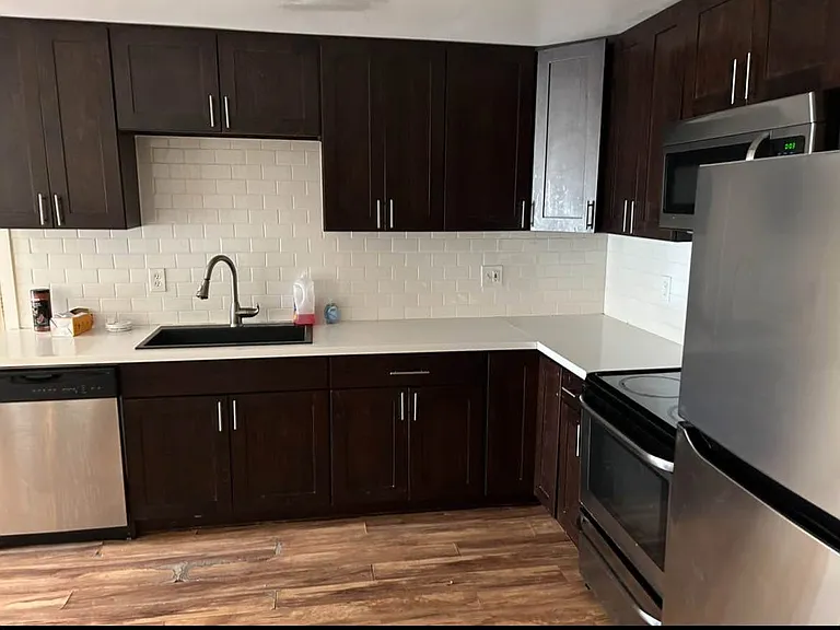 205-12000 15th Ave NE #205 — Photo 7