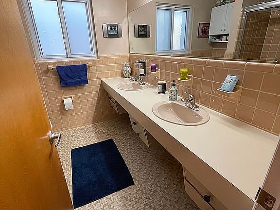Full bath