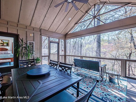 3rd image of 93 Shady Ridge Cir
