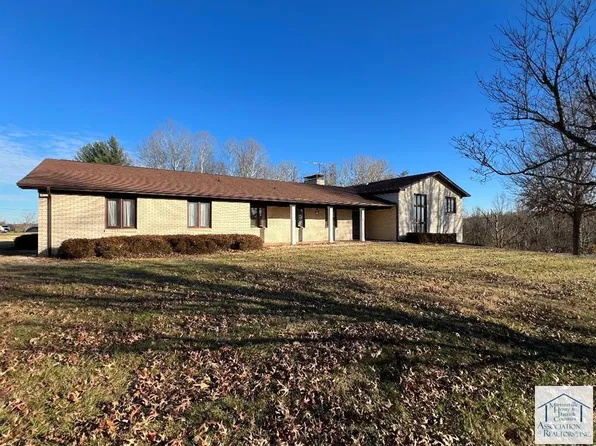 32 Dori Dr, Bassett, VA 24055