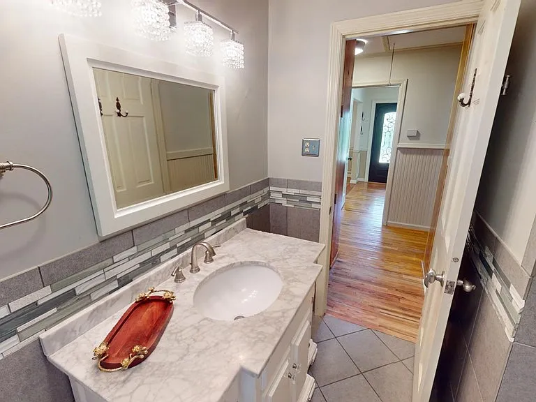 311 Junius St — Photo 32