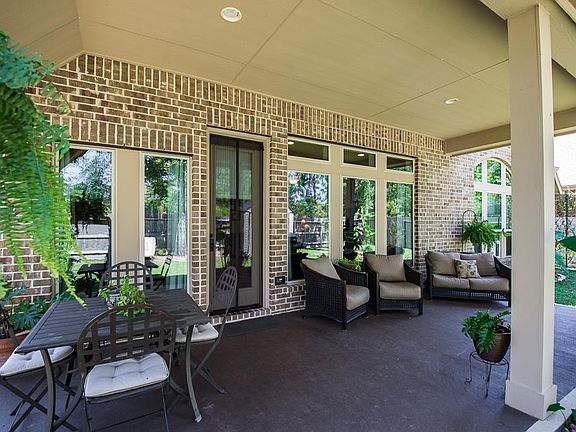 3rd image of 23431 Millbrook Dr