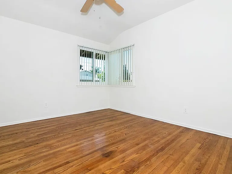 2171 Fairfield St — Photo 15