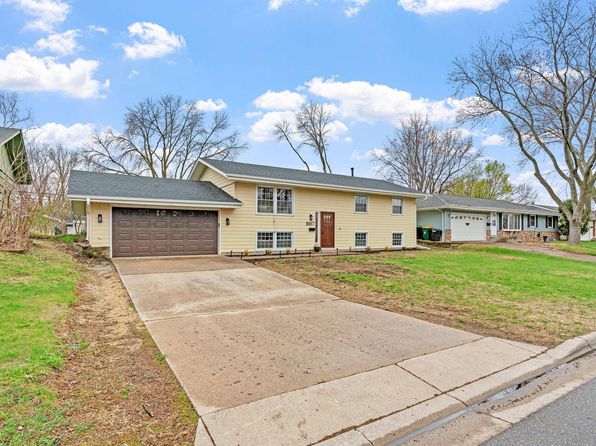 8617 33rd Ave N, Crystal, MN 55427